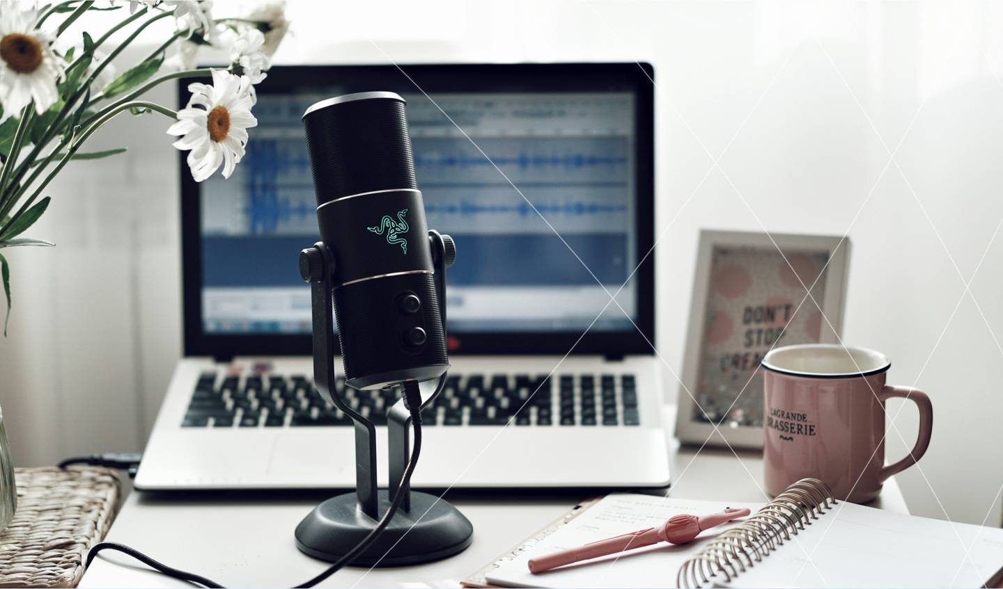 Transform your content into an unforgettable experience for your global audience thanks to professional voice actors.